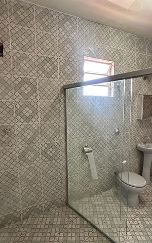 Casa para alugar com 100m², 3 quartos e 1 vaga Casa para alugar com 100m², 3 quartos e 1 vagaBanheiro da Suíte