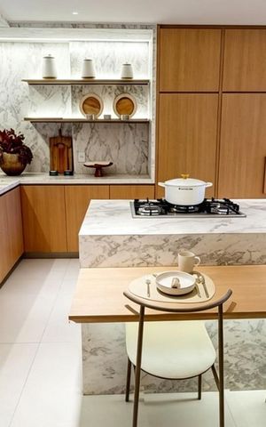 Apartamento à venda com 231m², 4 quartos e 3 vagas Apartamento à venda com 231m², 4 quartos e 3 vagasSala