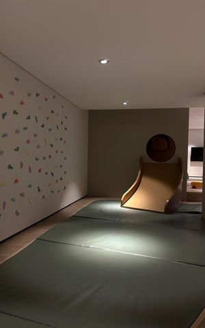 Apartamento à venda com 231m², 4 quartos e 3 vagas Apartamento à venda com 231m², 4 quartos e 3 vagasÁrea externa