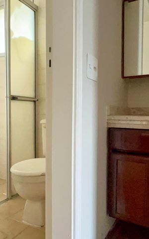 Apartamento para alugar com 40m², 1 quarto e 1 vaga Apartamento para alugar com 40m², 1 quarto e 1 vagaBanheiro