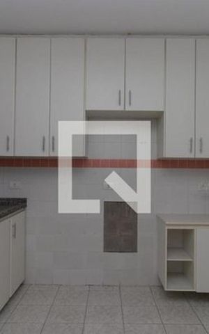Casa à venda com 114m², 2 quartos e 3 vagas Casa à venda com 114m², 2 quartos e 3 vagasCozinha
