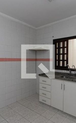 Casa à venda com 114m², 2 quartos e 3 vagas Casa à venda com 114m², 2 quartos e 3 vagasCozinha