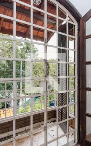 Casa à venda com 114m², 2 quartos e 3 vagas Casa à venda com 114m², 2 quartos e 3 vagasCozinha
