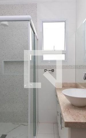 Casa à venda com 114m², 2 quartos e 3 vagas Casa à venda com 114m², 2 quartos e 3 vagasBanheiro