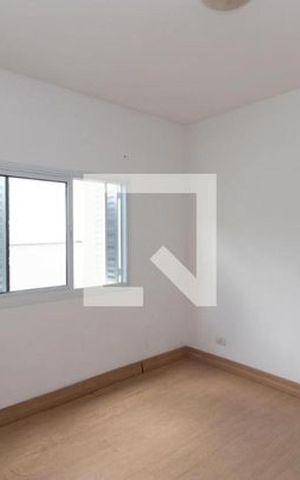 Casa à venda com 114m², 2 quartos e 3 vagas Casa à venda com 114m², 2 quartos e 3 vagasQuarto