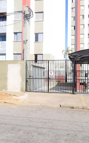 Apartamento à venda com 54m², 3 quartos e 1 vagaPlaca GRANDE instalada na fachada do condomínio, dia 01.08.2026 - Código da placa: ECZZ-585