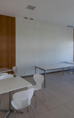 Apartamento à venda com 49m², 2 quartos e 1 vaga Apartamento à venda com 49m², 2 quartos e 1 vagaÁrea comum - Salão de festas