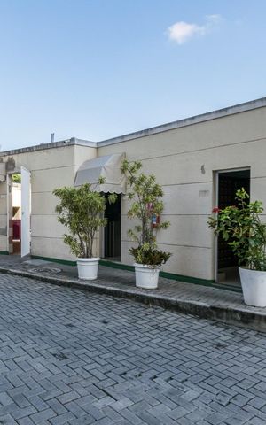 Apartamento à venda com 49m², 2 quartos e 1 vaga Apartamento à venda com 49m², 2 quartos e 1 vagaÁrea comum - Administração