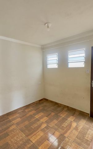Casa à venda com 155m², 5 quartos e 3 vagas Casa à venda com 155m², 5 quartos e 3 vagasSala casa 1