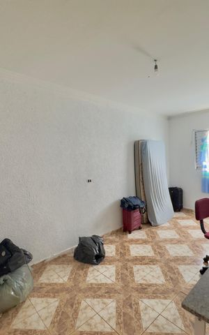 Casa à venda com 155m², 5 quartos e 3 vagas Casa à venda com 155m², 5 quartos e 3 vagasQuaro 1 casa 2
