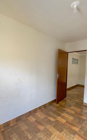 Casa à venda com 155m², 5 quartos e 3 vagas Casa à venda com 155m², 5 quartos e 3 vagasQuarto 1 casa 1