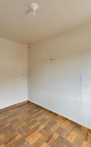 Casa à venda com 155m², 5 quartos e 3 vagas Casa à venda com 155m², 5 quartos e 3 vagasQuarto 1 casa 1