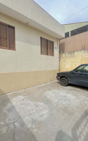 Casa à venda com 155m², 5 quartos e 3 vagas Casa à venda com 155m², 5 quartos e 3 vagasGaragem