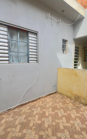 Casa à venda com 155m², 5 quartos e 3 vagas Casa à venda com 155m², 5 quartos e 3 vagasQuintal