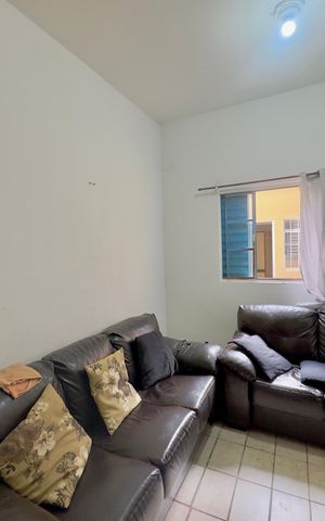 Casa à venda com 155m², 5 quartos e 3 vagas Casa à venda com 155m², 5 quartos e 3 vagasSala casa 2
