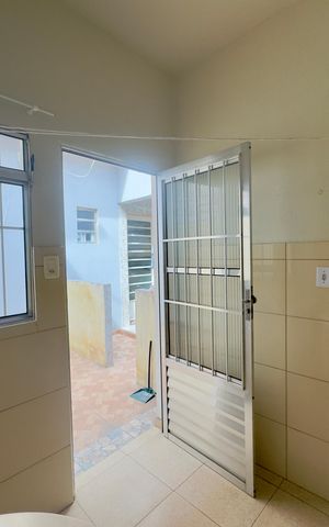 Casa à venda com 155m², 5 quartos e 3 vagas Casa à venda com 155m², 5 quartos e 3 vagasÁrea de Serviço casa 1