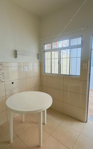 Casa à venda com 155m², 5 quartos e 3 vagas Casa à venda com 155m², 5 quartos e 3 vagasÁrea de Serviço casa 1