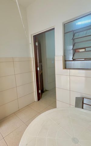 Casa à venda com 155m², 5 quartos e 3 vagas Casa à venda com 155m², 5 quartos e 3 vagasÁrea de Serviço casa 1
