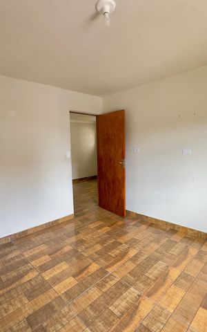 Casa à venda com 155m², 5 quartos e 3 vagas Casa à venda com 155m², 5 quartos e 3 vagasQuarto 2 casa 1