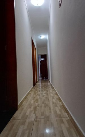 Casa à venda com 80m², 3 quartos e 2 vagas Casa à venda com 80m², 3 quartos e 2 vagasCorredor