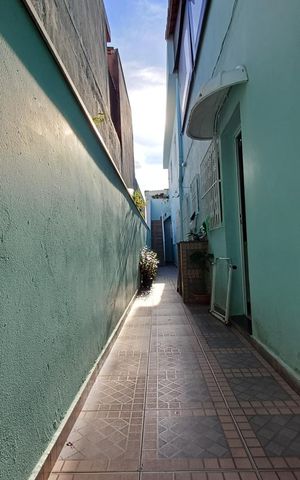 Casa à venda com 80m², 3 quartos e 2 vagas Casa à venda com 80m², 3 quartos e 2 vagasÁrea externa