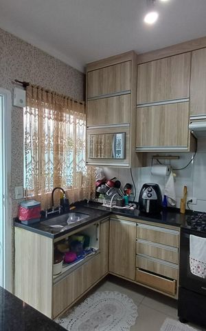 Casa à venda com 80m², 3 quartos e 2 vagas Casa à venda com 80m², 3 quartos e 2 vagasCozinha
