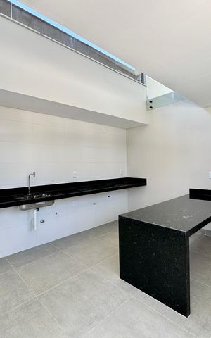 Apartamento à venda com 100m², 2 quartos e 1 vaga Apartamento à venda com 100m², 2 quartos e 1 vagaSala