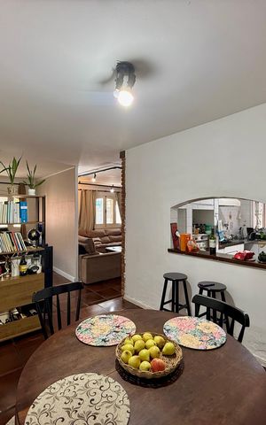 Casa para alugar com 250m², 2 quartos e 3 vagasSala 