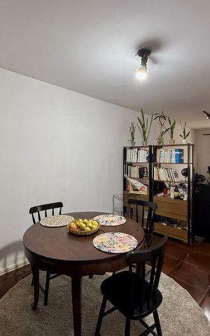 Casa para alugar com 250m², 2 quartos e 3 vagasSala 