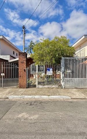 Casa para alugar com 250m², 2 quartos e 3 vagasFachada 