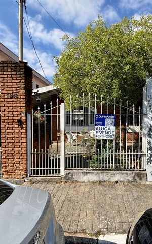 Casa para alugar com 250m², 2 quartos e 3 vagasFachada
