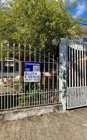 Casa para alugar com 250m², 2 quartos e 3 vagasFachada
