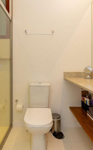 Casa de condomínio à venda com 536m², 3 quartos e 4 vagas