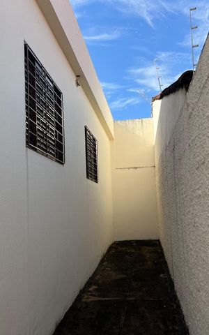 Casa para alugar com 110m², 3 quartos e 3 vagas Casa para alugar com 110m², 3 quartos e 3 vagasCorredor externo