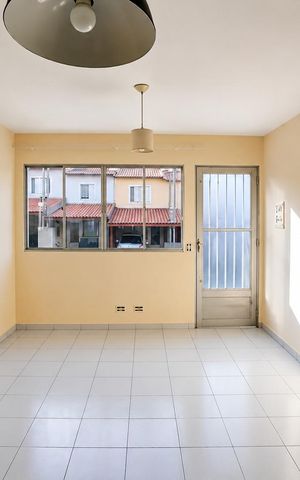 Casa de condomínio para alugar com 60m², 2 quartos e 1 vaga Casa de condomínio para alugar com 60m², 2 quartos e 1 vagaSala
