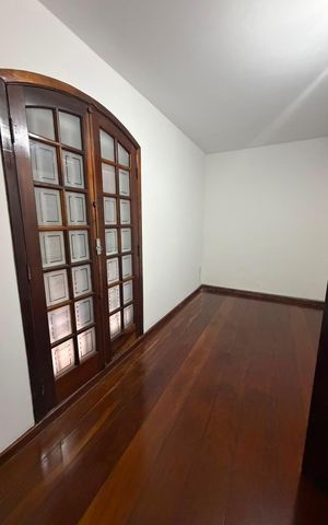 Casa para alugar com 150m², 3 quartos e 2 vagas Casa para alugar com 150m², 3 quartos e 2 vagasSala