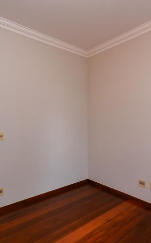 Apartamento para alugar com 128m², 4 quartos e 2 vagas Apartamento para alugar com 128m², 4 quartos e 2 vagasQuarto 2