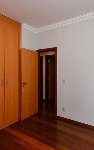 Apartamento para alugar com 128m², 4 quartos e 2 vagas Apartamento para alugar com 128m², 4 quartos e 2 vagasQuarto 2