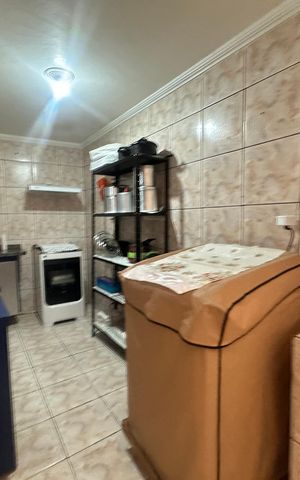 Casa à venda com 233m², 4 quartos e 2 vagas Casa à venda com 233m², 4 quartos e 2 vagasÁrea de Serviço