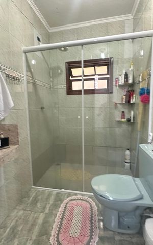 Casa à venda com 233m², 4 quartos e 2 vagas Casa à venda com 233m², 4 quartos e 2 vagasBanheiro Social