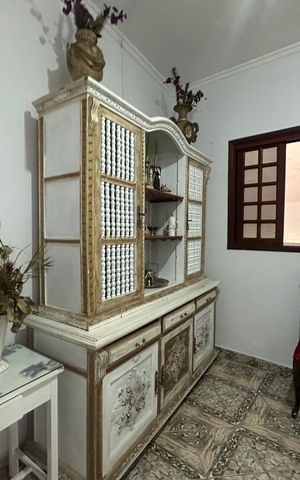 Casa à venda com 233m², 4 quartos e 2 vagas Casa à venda com 233m², 4 quartos e 2 vagasSala de Jantar