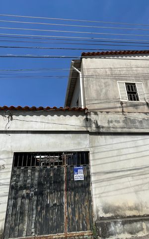 Casa à venda com 88m², 3 quartos e 2 vagas Casa à venda com 88m², 3 quartos e 2 vagasFachada