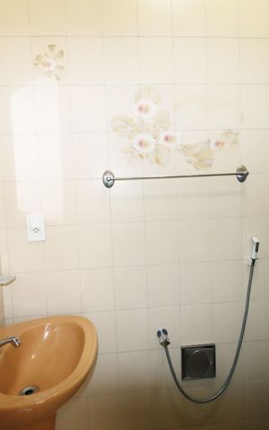 Casa para alugar com 60m², 2 quartos e sem vagaBanheiro