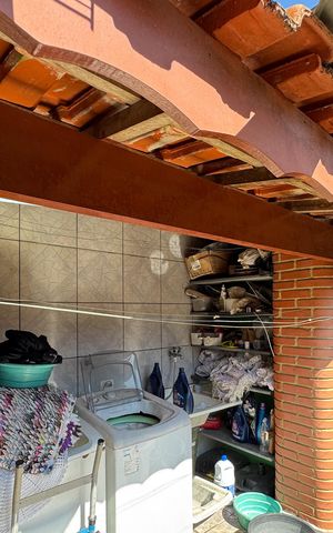 Casa à venda com 210m², 3 quartos e 2 vagas Casa à venda com 210m², 3 quartos e 2 vagasÁrea de Serviço