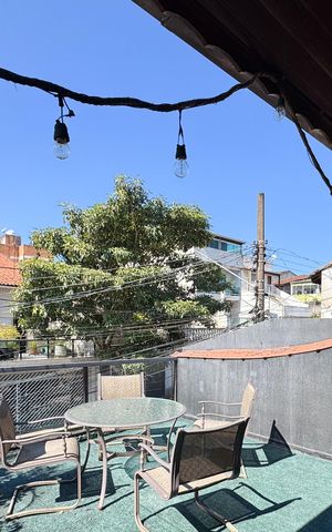 Casa à venda com 210m², 3 quartos e 2 vagas Casa à venda com 210m², 3 quartos e 2 vagasSacada