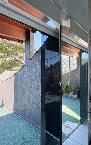 Casa à venda com 210m², 3 quartos e 2 vagas Casa à venda com 210m², 3 quartos e 2 vagasCloset - Suíte