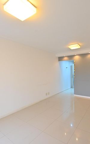Apartamento à venda com 63m², 2 quartos e 1 vaga Apartamento à venda com 63m², 2 quartos e 1 vagaSala