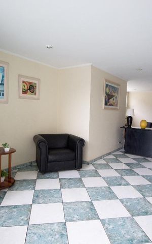 Apartamento à venda com 63m², 2 quartos e 1 vaga Apartamento à venda com 63m², 2 quartos e 1 vagaHall social