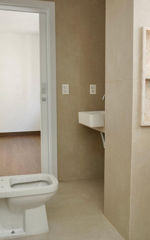 Apartamento à venda com 110m², 3 quartos e 3 vagas Apartamento à venda com 110m², 3 quartos e 3 vagasSuíte 2 - Banheiro