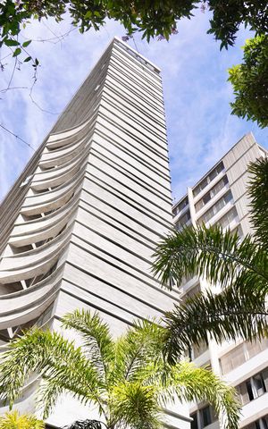 Apartamento à venda com 110m², 3 quartos e 3 vagas Apartamento à venda com 110m², 3 quartos e 3 vagasFachada do Prédio